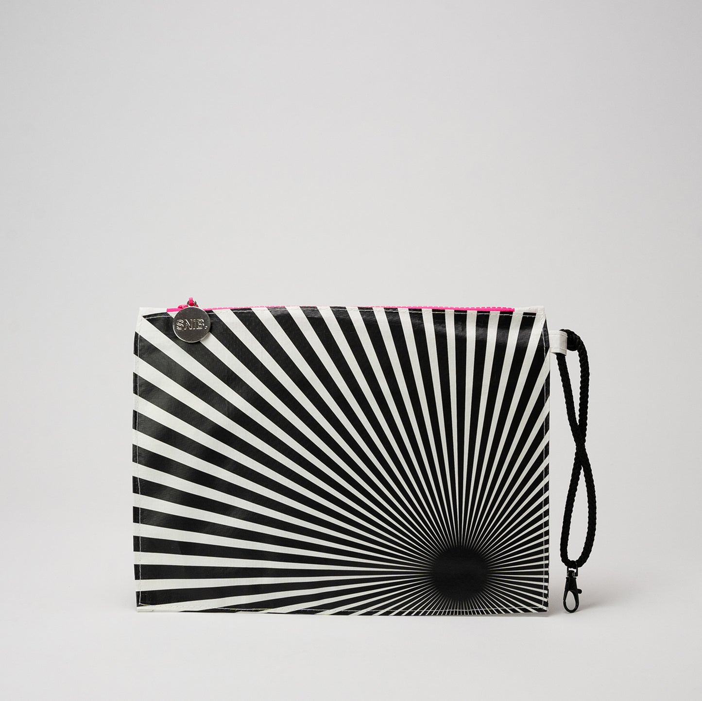 Clutch monochrome